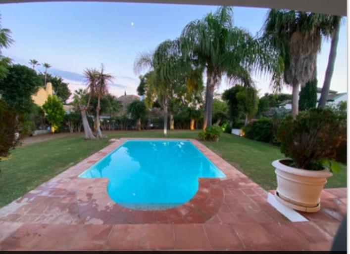 Villa in vendita a Guadalmina Baja (Marbella)